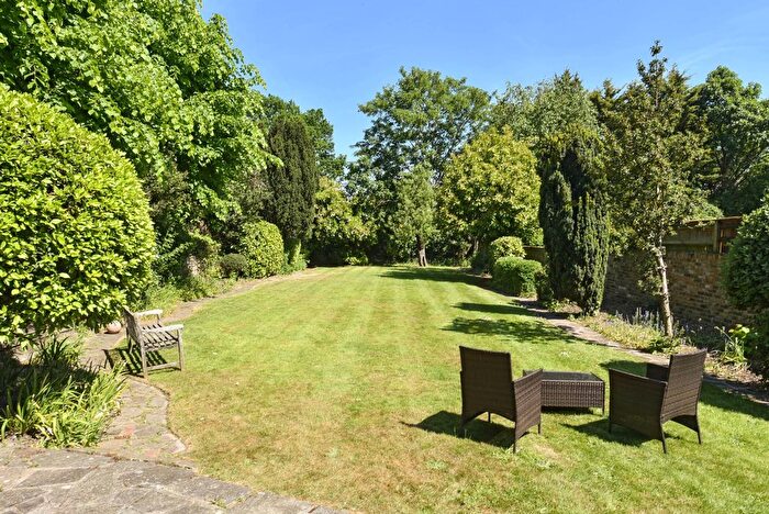 1 Bedroom Flat To Rent In Westbury Road, Ealing Broadway, London, W5