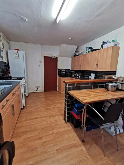 4 Bedroom Terraced House To Rent In Rhondda Street, Mount Pleasant, Swansea, SA1