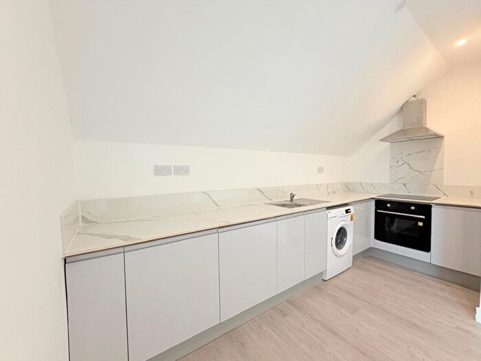 2 Bedroom Flat To Rent In Matrix Court, Queensway, Enfield, EN3