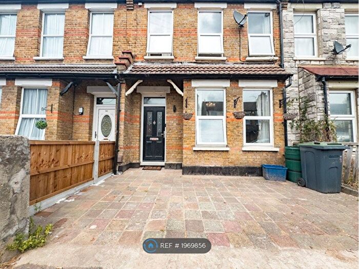 3 Bedroom Terraced House To Rent In North Avenue, Southend-On-Sea, Essex, United Kingdom, SS2