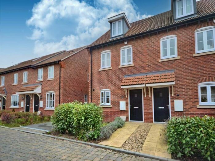 3 Bedroom Semi-Detached House To Rent In Apple Down, Didcot, Oxfordshire, OX11