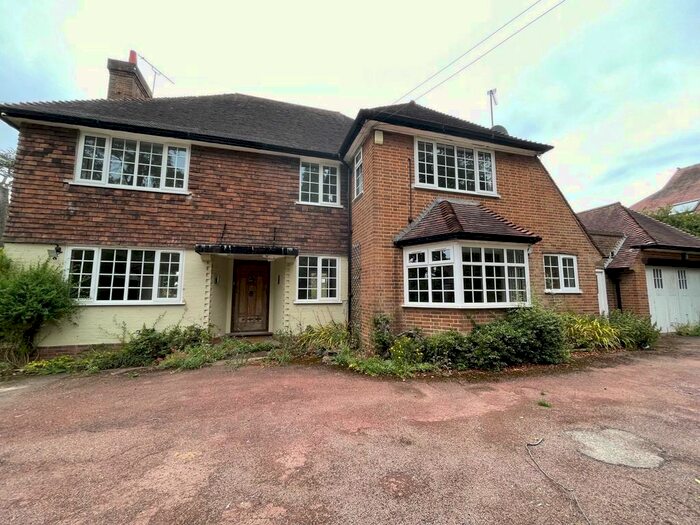 6 Bedroom Detached House To Rent In Rednal Road, Kings Norton, Birmingham, B38