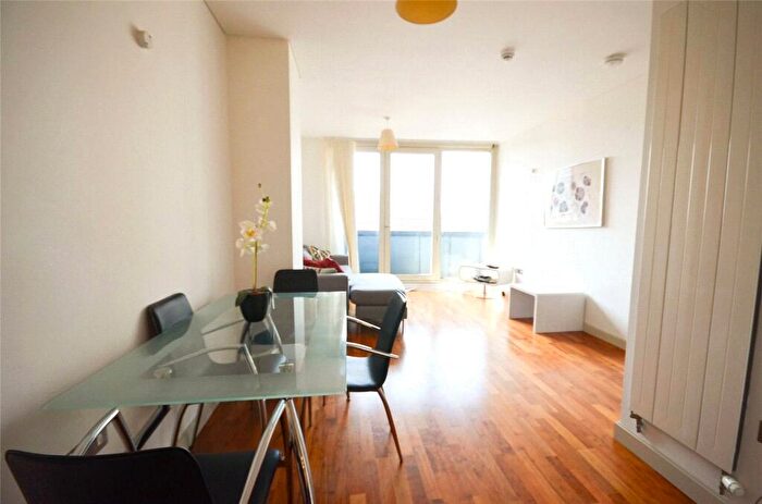 1 Bedroom Apartment To Rent In Leftbank, Manchester, M3