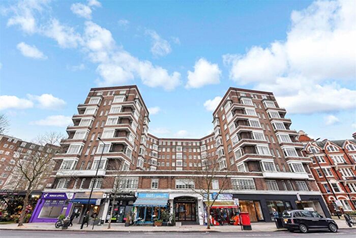2 Bedroom Apartment For Sale In Park Road, London, NW1