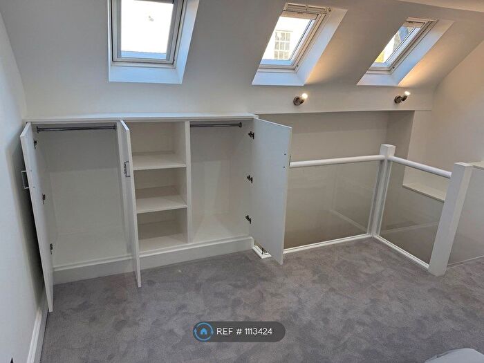 1 Bedroom Flat To Rent In Longfield Street, Southfields, SW18