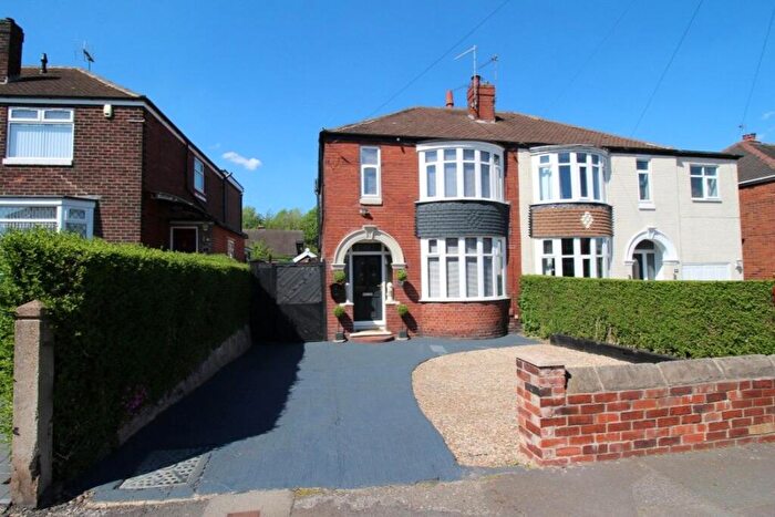 3 Bedroom Semi-Detached House For Sale In Hill Top Lane, Rotherham, S61