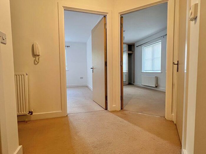 2 Bedroom Flat For Sale In Ground Floor Apartment - Elim Close, Bishops Waltham, SO32