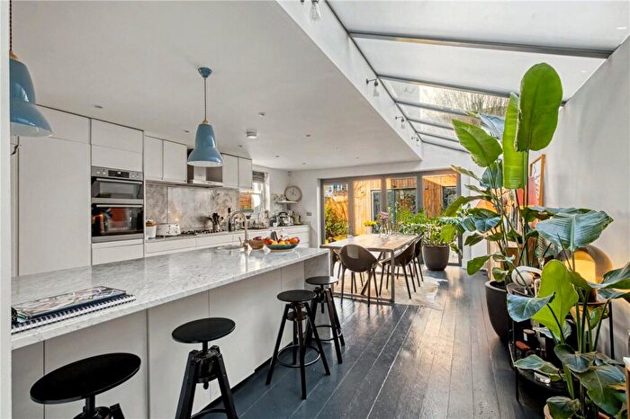 5 Bedroom End Of Terrace House For Sale In Mortimer Road, London, NW10