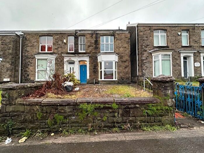 4 Bedroom Semi-Detached House To Rent In Pentrepoeth Road, Morriston, Swansea, SA6
