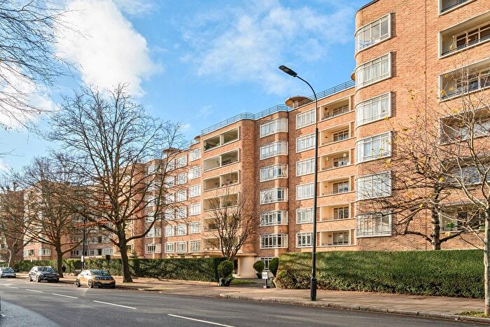 1 Bedroom Flat For Sale In Prince Albert Road, St Johns Wood, London, NW8