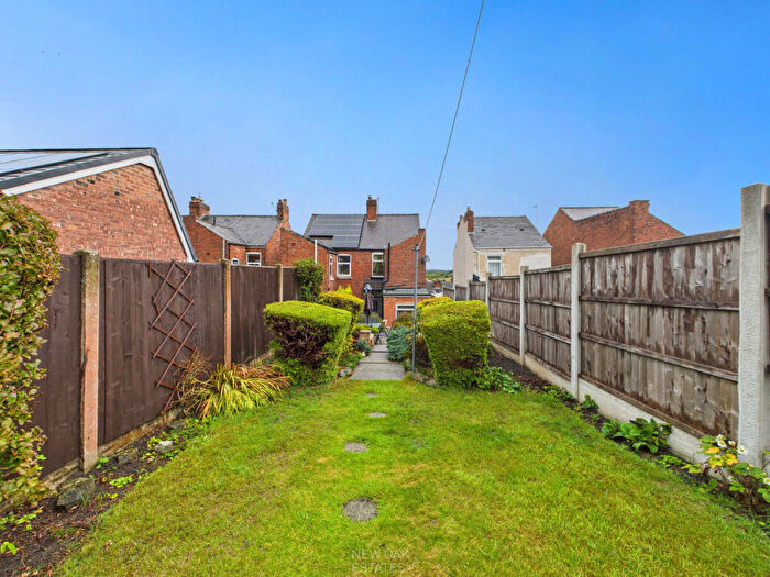 2 Bedroom Semi-Detached House For Sale In Queen Victoria Road, New Tupton, S42