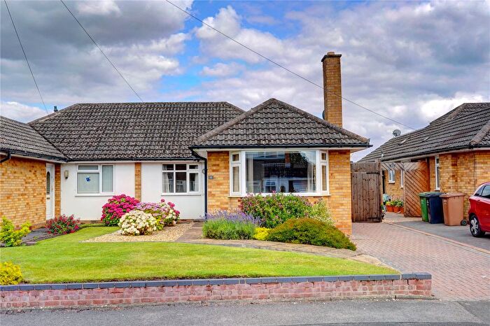 2 Bedroom Bungalow For Sale In Petersfield Drive, Droitwich, Worcestershire, WR9