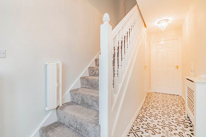 3 Bedroom Property To Rent In Oakwood Grove, Manchester, M26