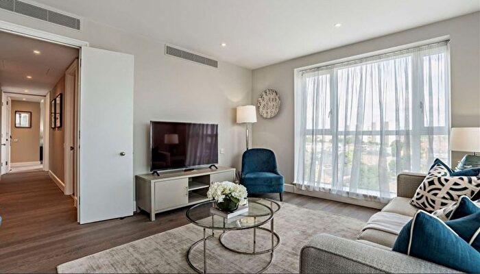 2 Bedroom Flat To Rent In Westferry Circus, Canary Wharf, Circus London, E14