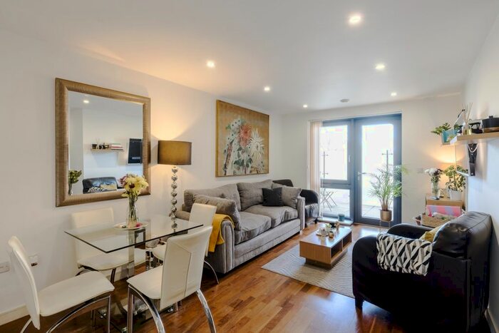 2 Bedroom Flat To Rent In Avershaw House, SW15