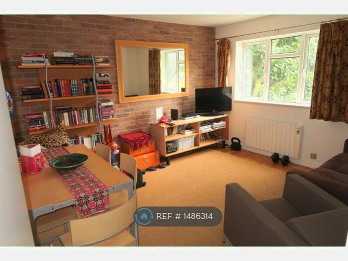 2 Bedroom Flat To Rent In Hexham Lodge, London, N1