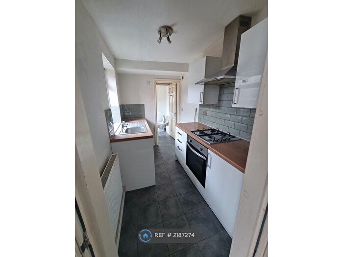 1 Bedroom Flat To Rent In St. Marys Crescent, Doncaster, DN1