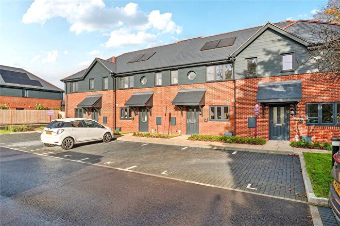 3 Bedroom End Of Terrace House For Sale In Florence Close, Send, Woking, Surrey, GU23