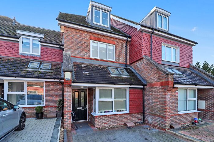 3 Bedroom Terraced House For Sale In Burrow Close, Watford, Hertfordshire, WD17