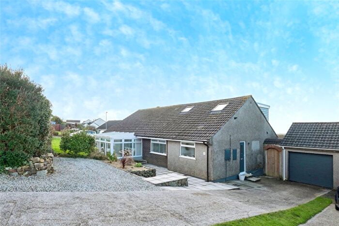 3 Bedroom Bungalow For Sale In Henvor Close, Redruth, Cornwall, TR15