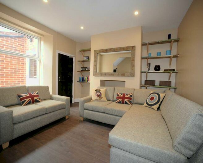 6 Bedroom Terraced House To Rent In Victoria Street, Exeter, EX4