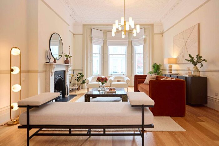 5 Bedroom Property To Rent In Stafford Terrace, Kensington, London, W8
