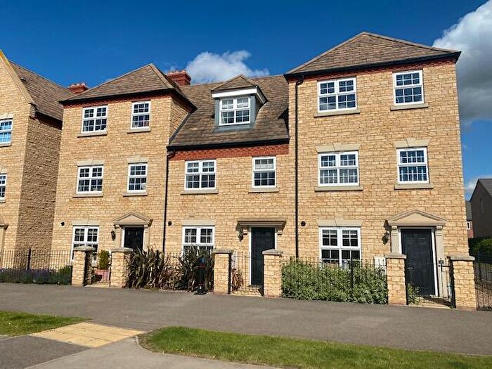 3 Bedroom House To Rent In Langton Walk, Stamford, PE9