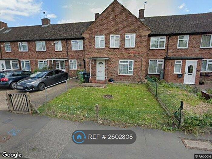 3 Bedroom Semi-Detached House To Rent In Tolpits Lane, Watford, WD18