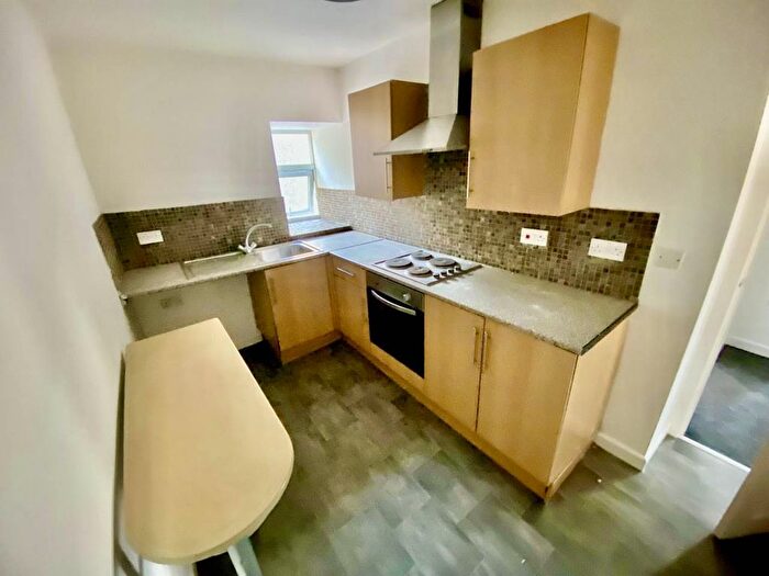 1 Bedroom Flat To Rent In Llangyfelach Road, Brynhyfryd, Swansea, SA5