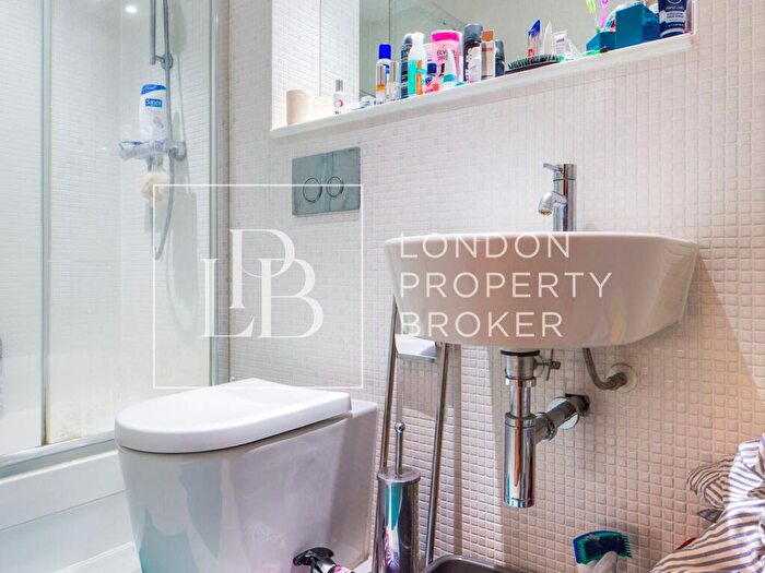 3 Bedroom Apartment To Rent In Indescon Square, London, E14