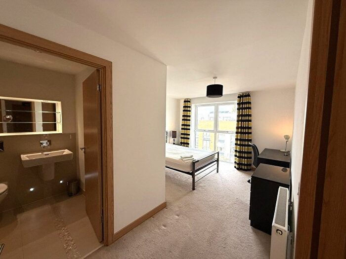 2 Bedroom Flat For Sale In Pym Court Cromwell Road, Cambridge, CB1