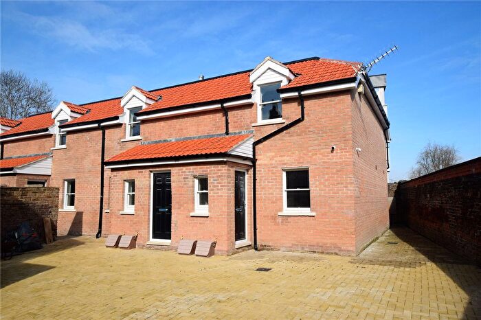 1 Bedroom Flat To Rent In East Reach, Taunton, Somerset, TA1