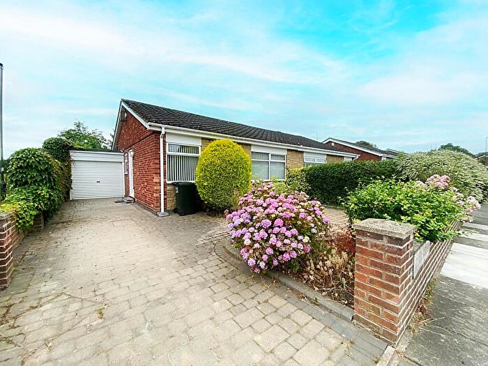 2 Bedroom Semi-Detached Bungalow For Sale In Alder Road, Hadrian Park, Wallsend, NE28
