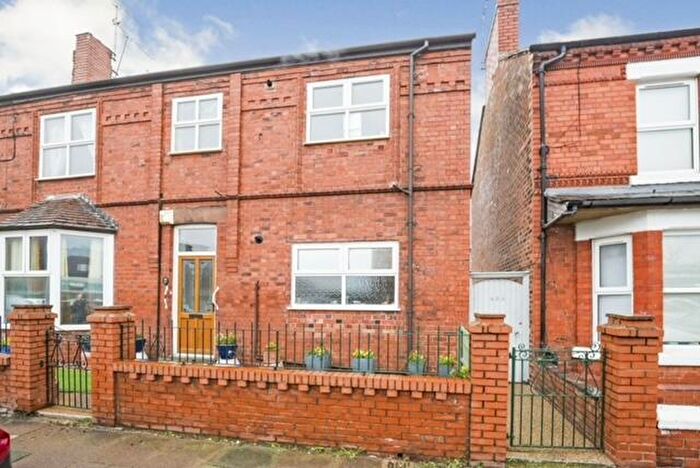 3 Bedroom Terraced House For Sale In Lightfoot Street, Chester, CH2