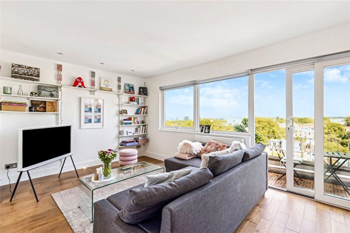 1 Bedroom Flat To Rent In Campden Hill Gardens, London, W8