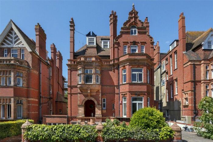 Apartment To Rent In The Drive, Hove, East Sussex, BN3