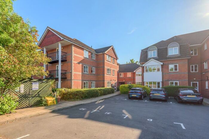 2 Bedroom Apartment To Rent In Erleigh Road, Reading, RG1