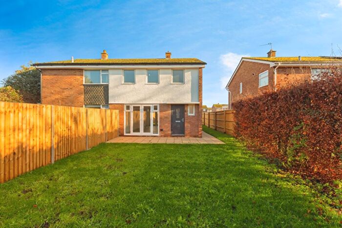 3 Bedroom Semi Detached House For Sale In Windrush Road, Berinsfield, Wallingford, OX10