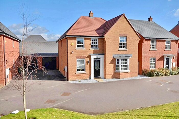 4 Bedroom Detached House For Sale In Ramsay Drive, Leighton Buzzard, LU7