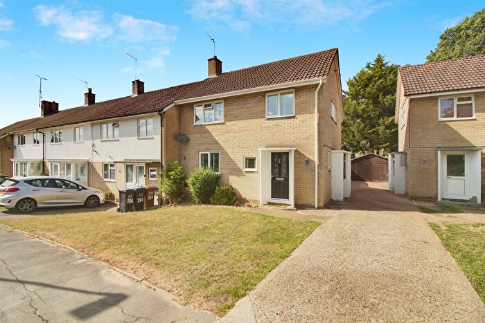 3 Bedroom End Of Terrace House For Sale In Thistle Grove, Welwyn Garden City, AL7
