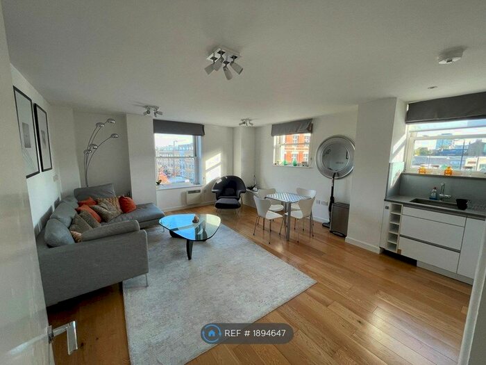 2 Bedroom Flat To Rent In Malthouse Apartments, London, E1