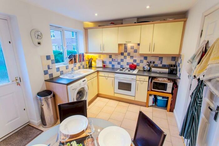 3 Bedroom Town House To Rent In Redgrave Close, St James Village, NE8