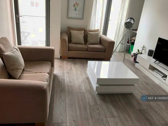 1 Bedroom Flat To Rent In Worsdell Drive, Nr Gateshead Quays, NE8