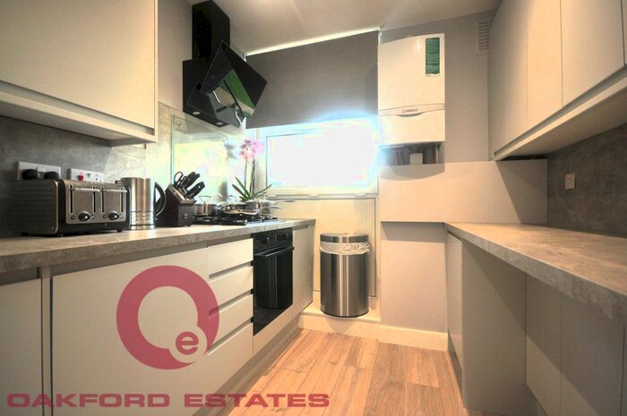 3 Bedroom Flat To Rent In Clarence Gardens, Euston, NW1