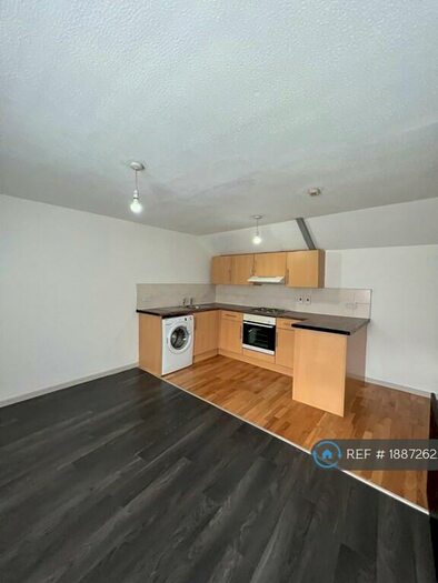 2 Bedroom Terraced House To Rent In Francis Terrace, Carmarthen, SA31