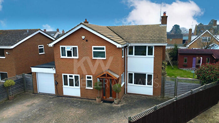 4 Bedroom Detached House For Sale In The Orchard, Kislingbury, NN7