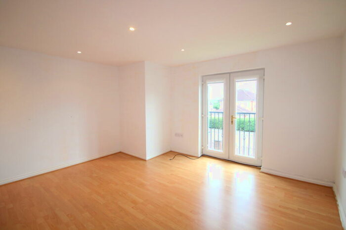 1 Bedroom Apartment To Rent In Springboig, Carmyle, G32