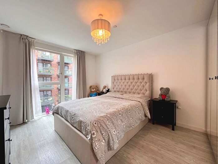 1 Bedroom Flat For Sale In Chamberlain House, Shipbuilding Way, E13