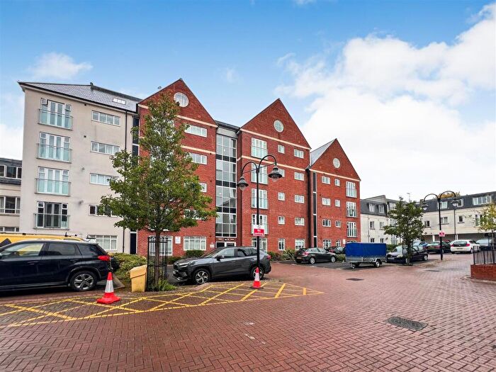 1 Bedroom Apartment For Sale In Ushers Court, Trowbridge, BA14