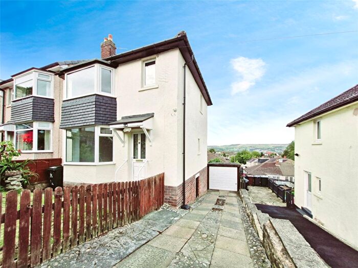 3 Bedroom Semi-Detached House To Rent In Oakbank Drive, Keighley, West Yorkshire, BD22